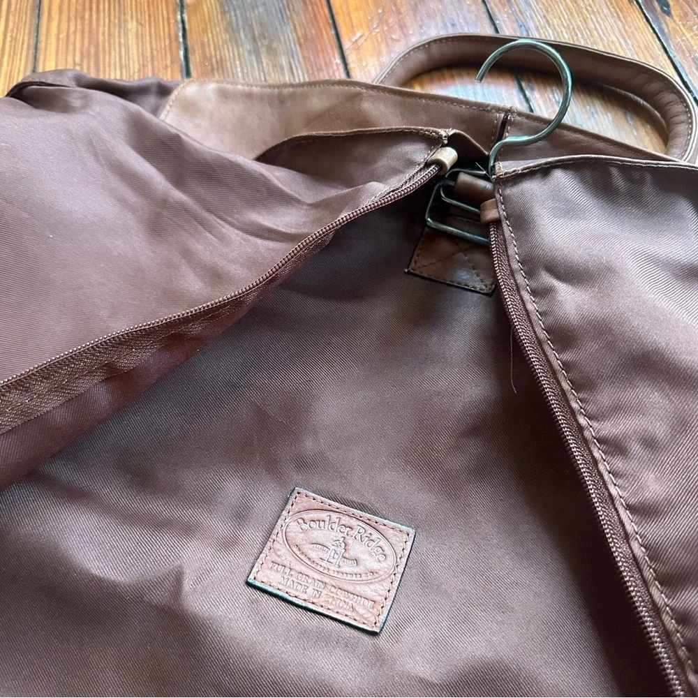 Boulder Ridge leather garment bag